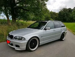 Silber Gebraucht 2002 BMW 320 Shadowline Kombi | 5.000 € (Etwas zu teuer)