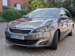 Grau Gebraucht 2015 Peugeot 308 Allure Kombi | 9.800 € (Teuer)