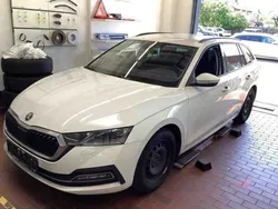 Candyweiß Gebraucht 2021 Skoda Octavia Style Kombi | 24.970 € (Fairer Preis)