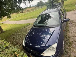 Blau Gebraucht 2004 Ford Focus Ambiente Kombi | 600 € (Guter Preis)