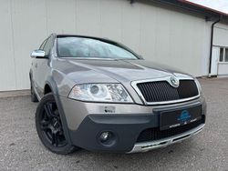 Beige Gebraucht 2008 Skoda Octavia Scout 4x4 Kombi | 6.999 € (Teuer)