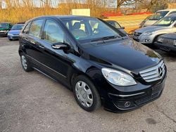 Kosmosschwarz Gebraucht 2008 Mercedes B180 Van / Kleinbus | 3.590 € (Superpreis)