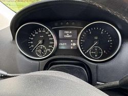 Grau Gebraucht 2011 Mercedes ML300 SUV | 17.800 € (Teuer)