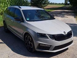 Grau Gebraucht 2020 Skoda Octavia RS Kombi | 24.500 € (Superpreis)