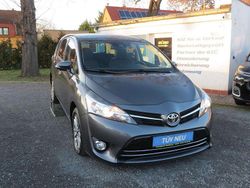 Grau Gebraucht 2017 Toyota Verso Edition-S Van / Kleinbus | 16.940 € (Etwas zu teuer)