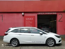 Weiß Gebraucht 2021 Opel Astra Edition Kombi | 6.900 €