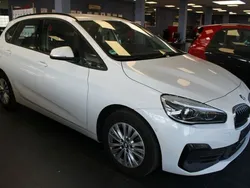 Weiß Gebraucht 2021 BMW 218 Active Tourer Advantage Van / Kleinbus | 18.980 €