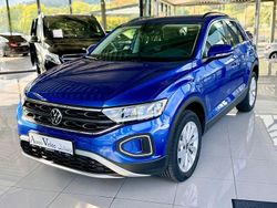 Blau Neu 2025 VW T-Roc Life SUV | 33.900 € (Guter Preis)