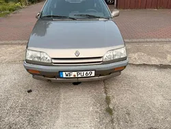 Grau Gebraucht 1990 Renault R25 Limousine | 1.000 €