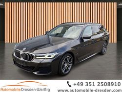 Grau Gebraucht 2023 BMW 530 Shadowline Kombi | 36.980 € (Fairer Preis)