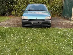 Blau Gebraucht 1994 Renault Clio Kleinwagen | 3.049 €