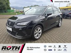 Mitternachtsschwarz Gebraucht 2024 Seat Arona FR SUV | 19.989 € (Fairer Preis)