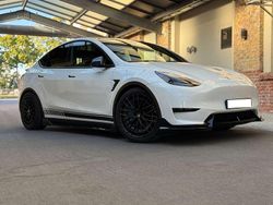 Weiß Gebraucht 2023 Tesla Model Y SUV | 33.399 € (Teuer)