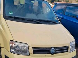 Gelb Gebraucht 2005 Fiat Panda Limousine | 1.199 € (Fairer Preis)