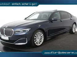 Blau Gebraucht 2020 BMW 745e Performance Limousine | 52.800 € (Fairer Preis)