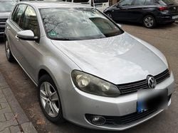 Silber Gebraucht 2009 VW Golf VI Limousine | 2.950 € (Guter Preis)
