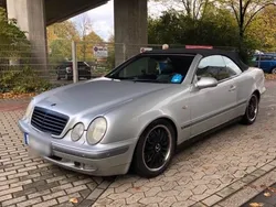 Silber Gebraucht 1998 Mercedes CLK230 Cabrio | 2.200 €