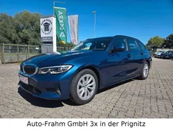 Blau Gebraucht 2021 BMW 320 Sport Line Kombi | 26.890 € (Guter Preis)
