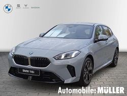 Brooklyn grau metallic Neu 2025 BMW 116 Performance Kleinwagen | 33.800 € (Etwas zu teuer)