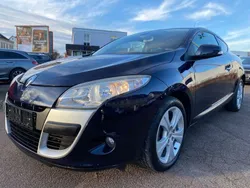 Blau Gebraucht 2010 Renault Mégane III Coupé | 5.999 € (Fairer Preis)