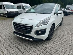 Weiß Gebraucht 2016 Peugeot 3008 Allure Limousine | 4.500 € (Guter Preis)