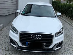 Weiß Gebraucht 2020 Audi Q2 Design SUV | 22.000 € (Guter Preis)