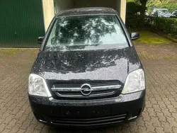 Schwarz Gebraucht 2005 Opel Meriva Van / Kleinbus | 3.200 €