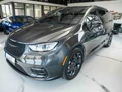 Grau Gebraucht 2022 Chrysler Pacifica SUV | 32.990 € (Guter Preis)