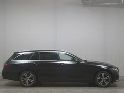 Schwarz Gebraucht 2022 Mercedes E220 Avantgarde Kombi | 32.480 € (Guter Preis)