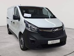 Casablancaweiß Gebraucht 2017 Opel Vivaro S Van | 13.490 € (Fairer Preis)