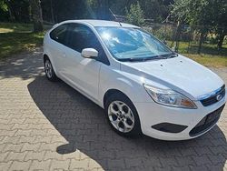 Weiß Gebraucht 2008 Ford Focus Style Limousine | 1.490 € (Fairer Preis)
