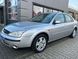 Silber Gebraucht 2002 Ford Mondeo Ghia Limousine | 2.450 € (Fairer Preis)