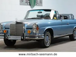 Blau Gebraucht 1963 Mercedes 220 SE Cabrio | 78.500 €