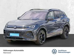 Delfingrau metallic Gebraucht 2024 VW Tiguan R-line SUV | 59.950 € (Superpreis)