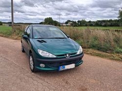 Grün Gebraucht 2002 Peugeot 206 Limousine | 1.750 € (Teuer)