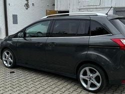 Grau Gebraucht 2019 Ford Grand C-Max Titanium Van / Kleinbus | 14.990 € (Fairer Preis)
