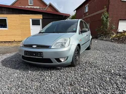 Silber Gebraucht 2003 Ford Fiesta Ghia Kleinwagen | 1.599 € (Fairer Preis)