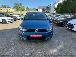 Blau Gebraucht 2016 VW Touran Comfortline Van / Kleinbus | 12.900 € (Etwas zu teuer)