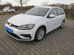 Weiß Gebraucht 2019 VW Golf VII Comfortline Kombi | 12.900 € (Guter Preis)