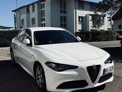 Weiß Gebraucht 2016 Alfa Romeo Giulia Limousine | 19.800 € (Teuer)