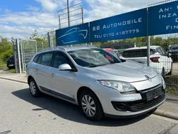 Silber Gebraucht 2013 Renault Mégane III Dynamique Limousine | 5.790 € (Fairer Preis)