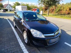 Schwarz Gebraucht 2008 Opel Astra Limousine | 1.100 € (Guter Preis)