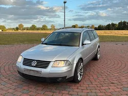 Silber Gebraucht 2004 VW Passat Kombi | 2.499 €