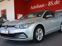 Silber Gebraucht 2023 VW Golf VIII Life Kombi | 23.870 € (Guter Preis)