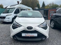Weiß Gebraucht 2020 Toyota Aygo Kleinwagen | 9.393 € (Fairer Preis)