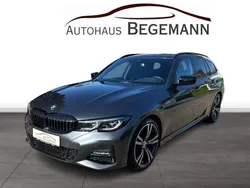 Grau Gebraucht 2022 BMW 320 M Sport Limousine | 28.900 € (Fairer Preis)
