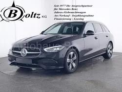 Obsidianschwarz (metallic) Gebraucht 2023 Mercedes C200 Avantgarde Kombi | 36.899 € (Guter Preis)
