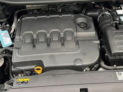 Grau Gebraucht 2019 VW Touran Van / Kleinbus | 18.500 € (Guter Preis)