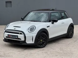Weiß Gebraucht 2023 Mini Cooper SE Classic Kleinwagen | 20.990 € (Guter Preis)