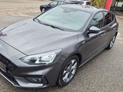 Grau Gebraucht 2021 Ford Focus ST-Line Limousine | 18.490 € (Guter Preis)